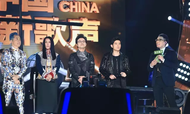 天然居品牌形象代言人華少強(qiáng)勢回歸 敬請關(guān)注第二季《中國新歌聲》